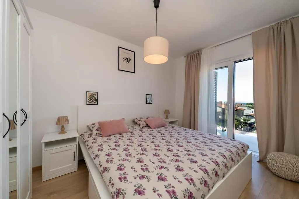 Apartment Danijel, With Beautiful Seaview Novigrad Novigrad  0*, Novigrad (Istria)